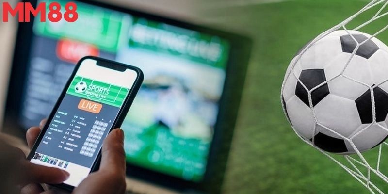 Một sân bóng bị ngập nước khiến trận đấu không thể diễn ra như dự kiến